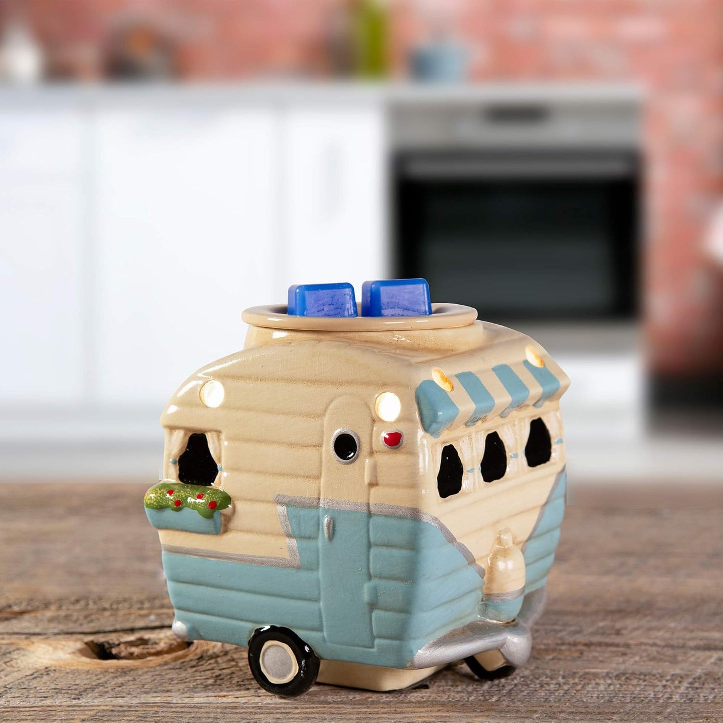 🕯️ ScentSationals Retro Camper Wax Warmer – Vintage Electric Wax Burner with Soft Glow