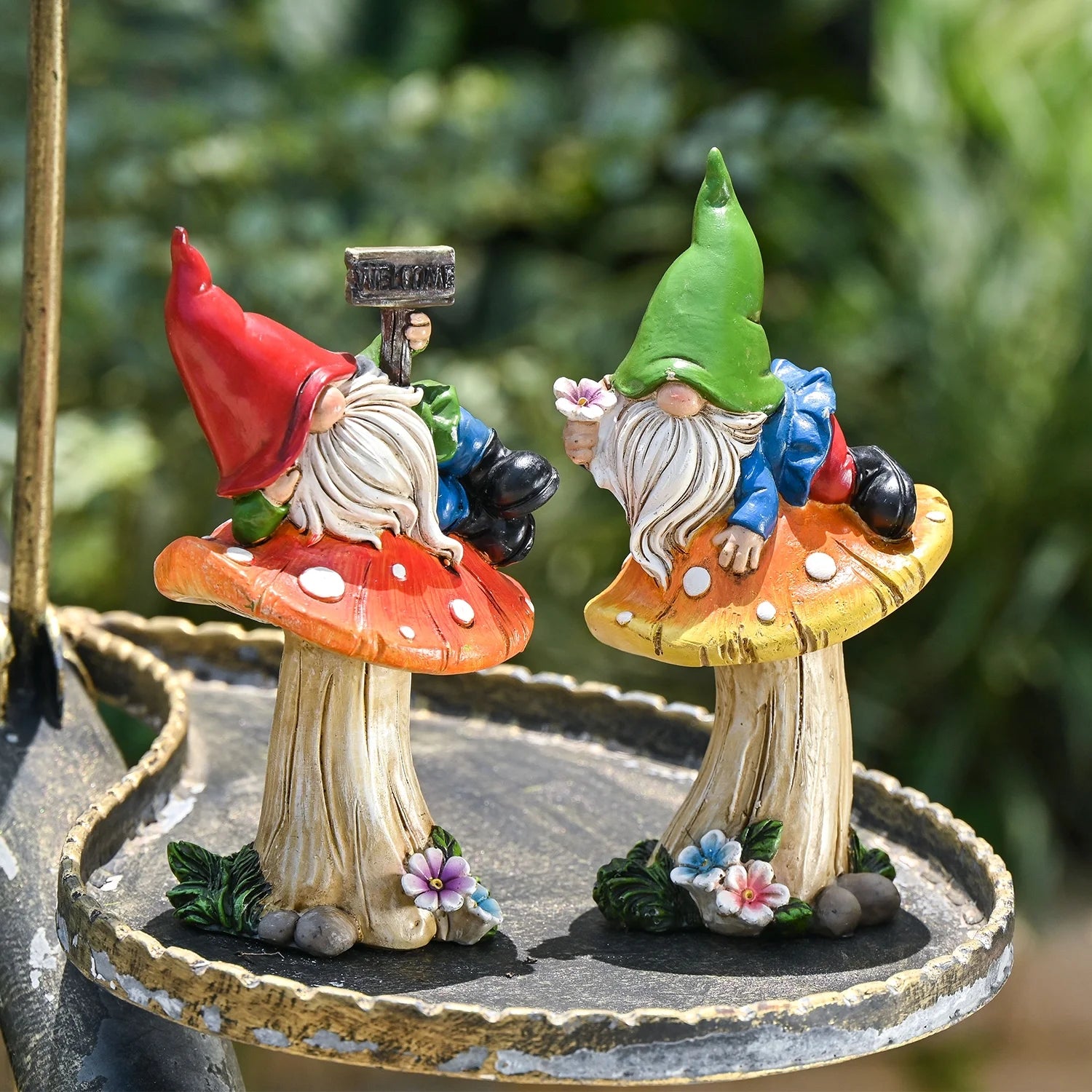 2Pcs 6.69'' Garden Gnomes Statue, Outdoor Resin Mushroom Gnomes Statue for Yard Patio Lawn Garden Decor, Ideal Housewarming Gifts for Mom