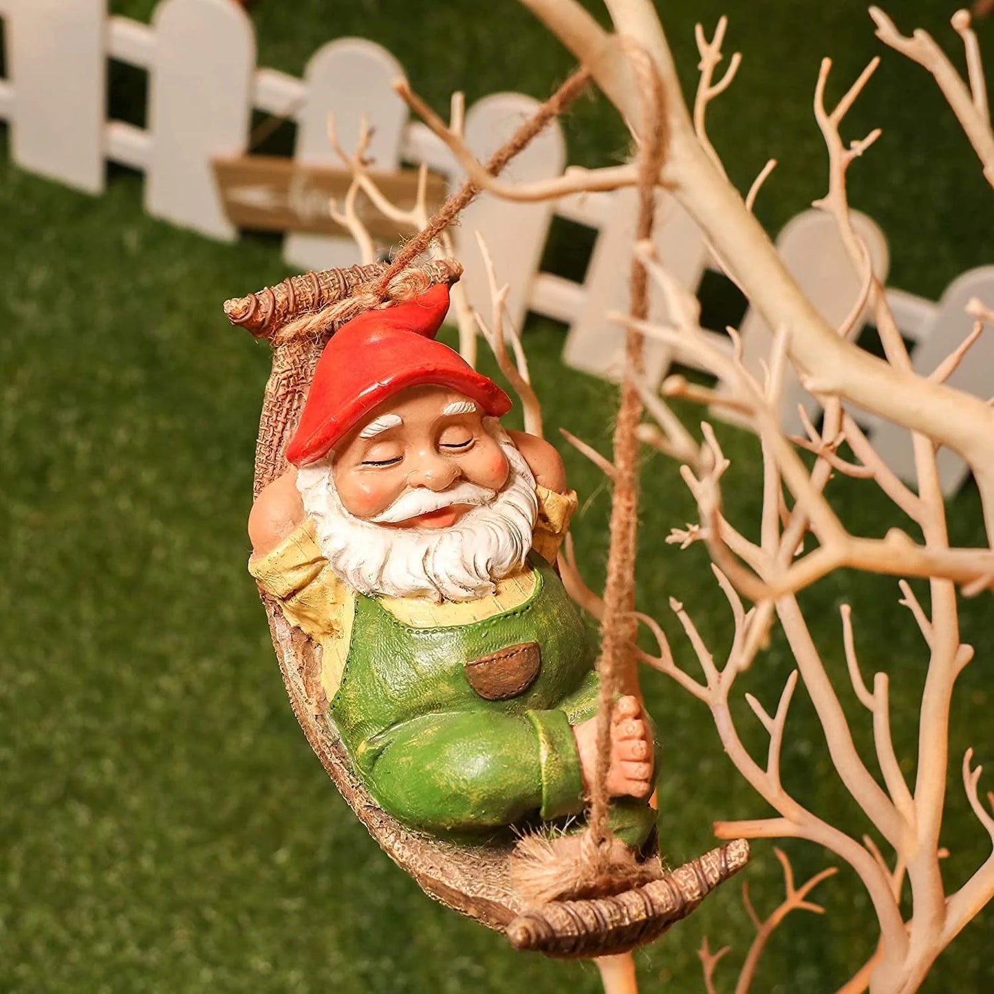 8.9" Gnome Garden Statue, Resin Hanging Gnome Figurines Statue for Outdoor, Tree Ornaments for Lawn Patio Yard Garden Decor, Gifts for Mom