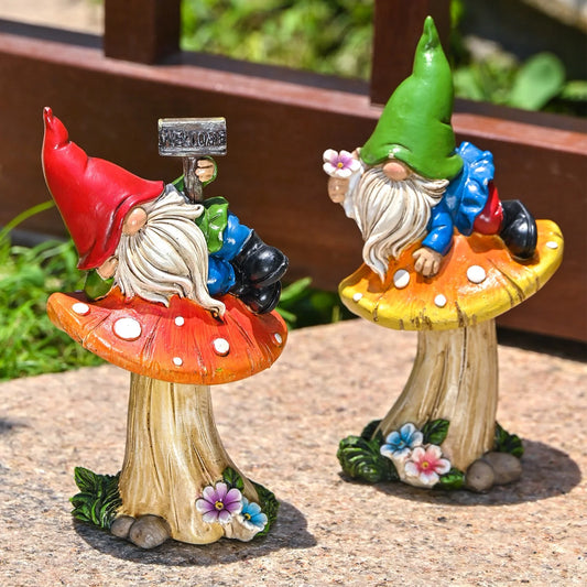 2Pcs 6.69'' Garden Gnomes Statue, Outdoor Resin Mushroom Gnomes Statue for Yard Patio Lawn Garden Decor, Ideal Housewarming Gifts for Mom